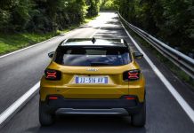 Jeep Avenger: 10.000 προ-παραγγελίες σε ένα μήνα