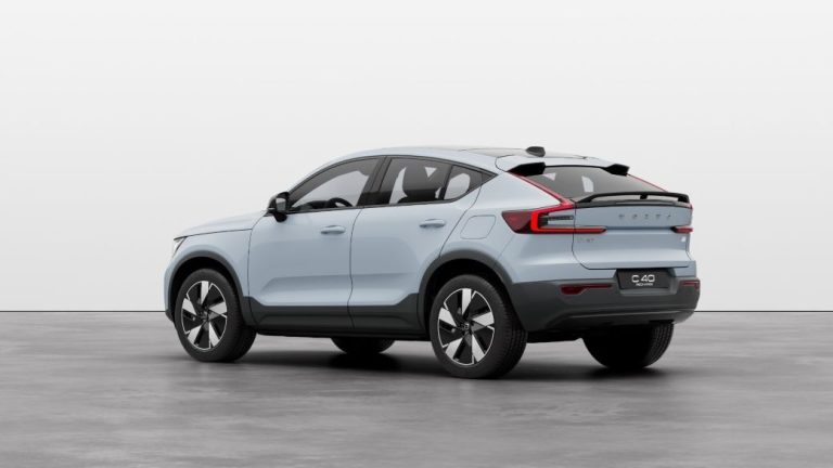 Τα Volvo C40 - XC40 EV με αυξημένη αυτονομία