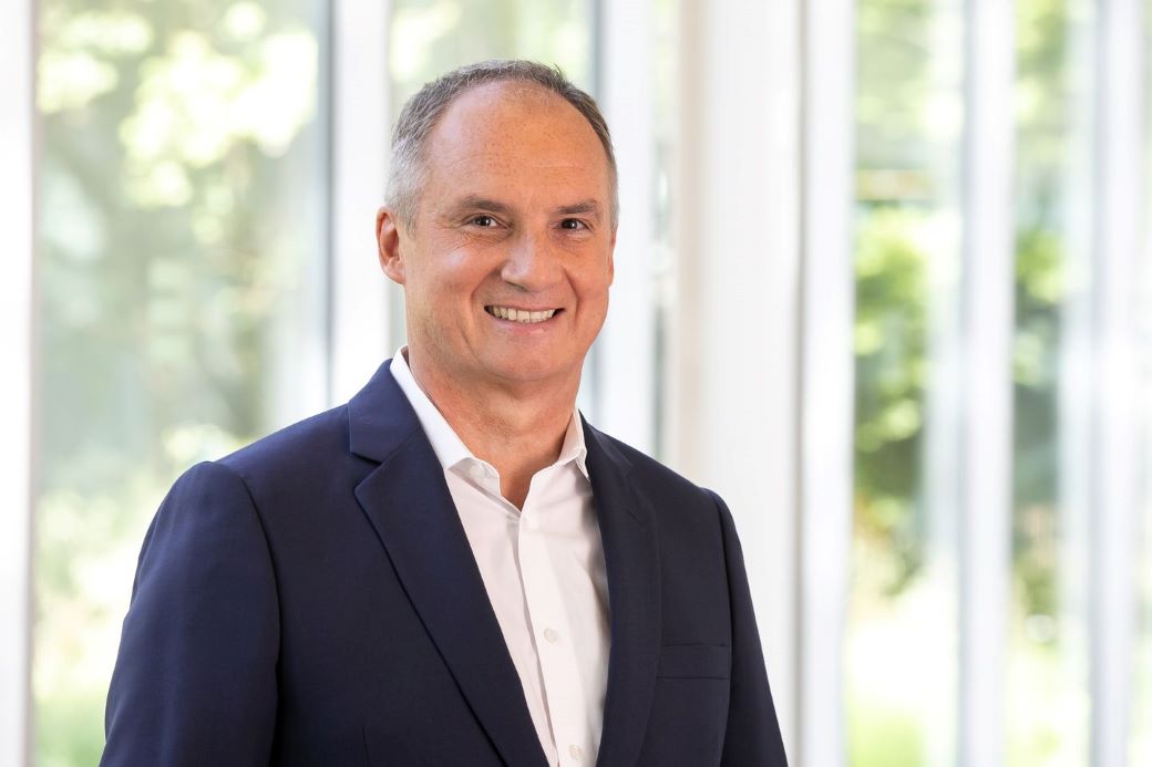 O Fabrice Cambolive αναλαμβάνει CEO της Renault