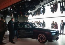 Η BMW Σφακιανάκης παρουσίασε την BMW i7