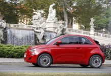 Το Fiat 500 στην Free2move app στο Παρίσι
