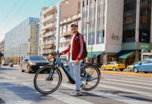 To instacar εξαγόρασε την Kineo