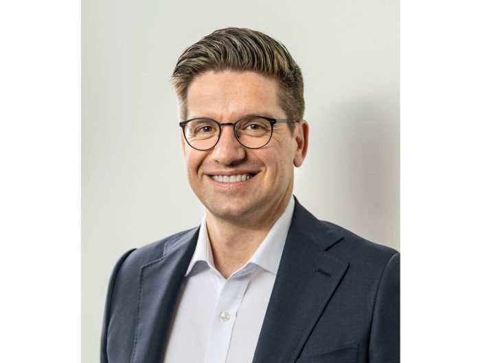 Ο Lars Korinth στις επενδυτικές σχέσεις του VW Group