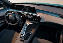 Νέα γενιά Peugeot 3008 με το νέο panoramic i-Cockpit™ Το νέο Peugeot panoramic i-Cockpit™