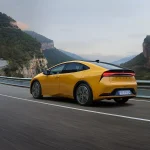 Toyota Prius Plug-in Hybrid με 223 ίππους