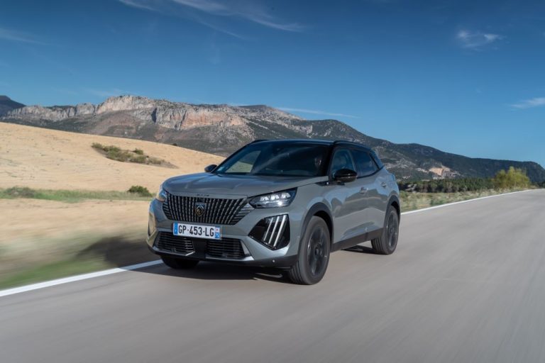Το νέο αναβαθμισμένο Peugeot 2008