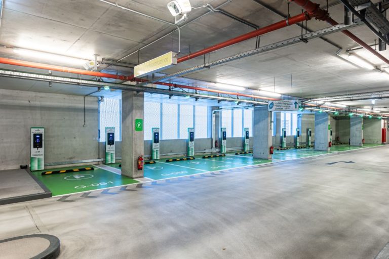 Σταθμός φόρτισης ηλεκτρικών οχημάτων στο ΚΠΙΣΝ