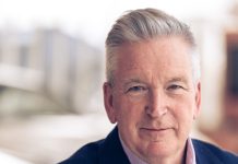 Ο Adrian Hallmark θα αναλάβει CEO της Aston Martin