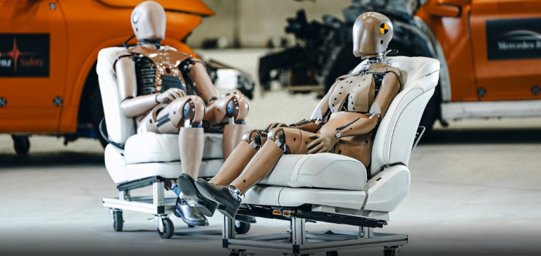 Mercedes-Benz: Ανδρείκελα δοκιμών πρόσκρουσης