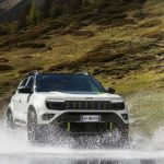 Νέο καινοτόμο και τετρακίνητο Jeep Avenger 4xe Νέο καινοτόμο και τετρακίνητο Jeep Avenger 4xe