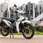 Το παπί UM FLASH 125 LZ με τιμή 1750 ευρώ