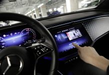 Mercedes-Benz: Περαιτέρω βελτίωση του συστήματος υποβοήθησης στάθμευσης με PARKTRONIC