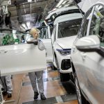 Volkswagen: Συμφωνία σταδιακής περικοπής 35.000 θέσεων εργασίας με τα συνδικάτα