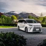Lexus LM: Επαναπροσδιορίζει τις VIP μεταφορές (εικόνες)