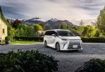 Lexus LM: Επαναπροσδιορίζει τις VIP μεταφορές (εικόνες)
