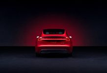 Tesla: Ανάκληση 240 χιλιάδων αυτοκινήτων για κάμερα οπισθοπορείας