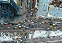 Εκπομπές CO2 – Η ώρα των μεγάλων συμμαχιών για την αποφυγή προστίμων της ΕΕ