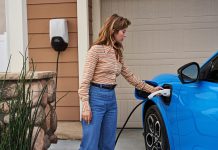 Ford: Διπλές θύρες φόρτισης;