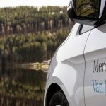 Mercedes-Benz: Αναζητά αγοραστές για την Athlon