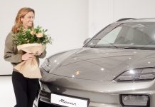 Η Μαρία Σάκκαρη ξανά με Porsche