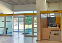 Autohellas Hertz: Ενισχύει το δίκτυο στις Κυκλάδες – Νέο κατάστημα στη Μήλο