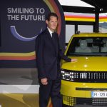 John Elkann: Δασμοί και CO2 απειλούν τους κατασκευαστές