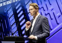 Mercedes-Benz: Υπέρ «δίκαιης λύσης» έναντι του κινεζικού ανταγωνισμού ο Kallenius