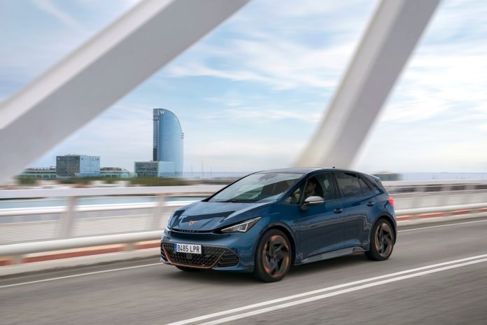 (16) CUPRA BORN