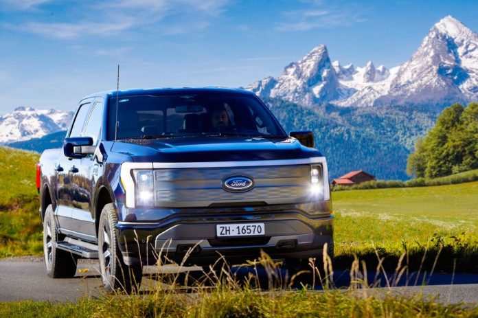 (20) Ford F-150 Lightning