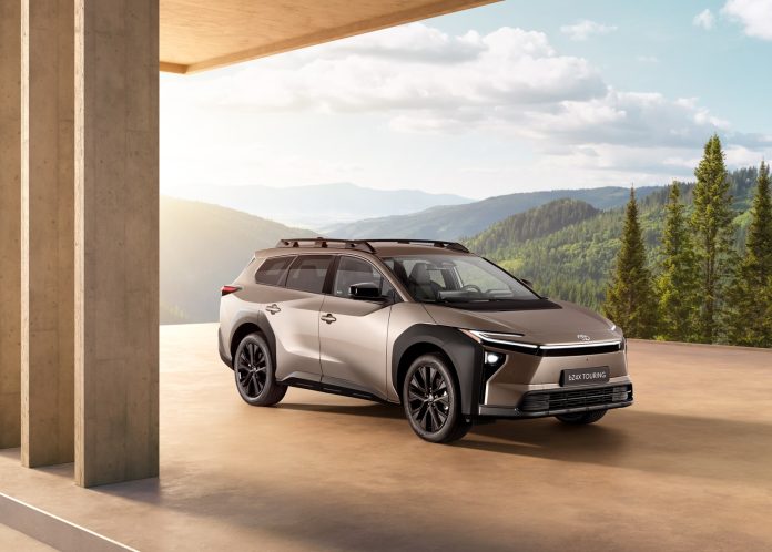 2025-bz4xtouring-main-01