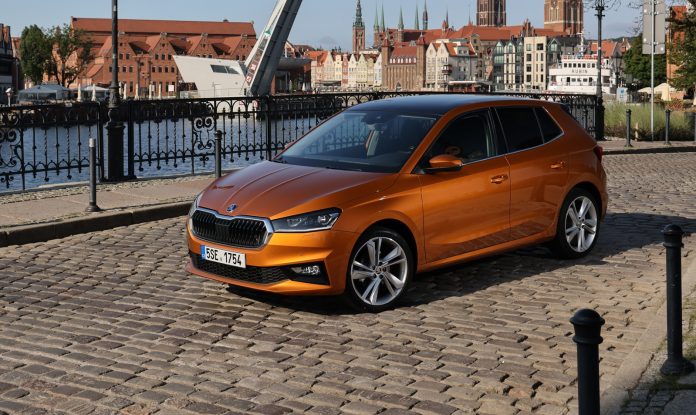 82_SKODA_FABIA_ML_Phoenix_Orange