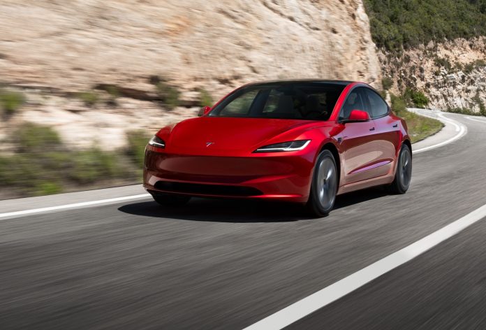 Tesla Model3_