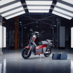 Ecoshift NOOS: Με το βλέμμα στους στόλους – Το πρώτο ελληνικό ηλεκτρικό σκούτερ της Π. Πετρόπουλος