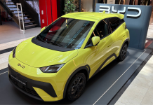 BYD DOLPHIN SURF στο Golden Hall