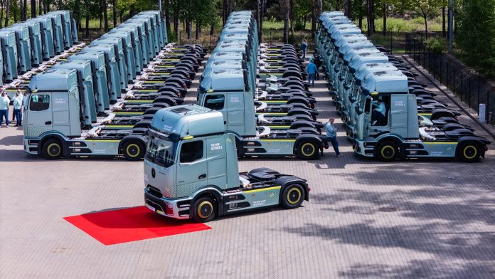 Starker Auftritt in Polen: Neues TruckTraining-Center eröffnet – Show Truck-Kampagne rollt an!Strong performance in Poland: New TruckTraining Center opens - ShowTruck campaign gets underway!