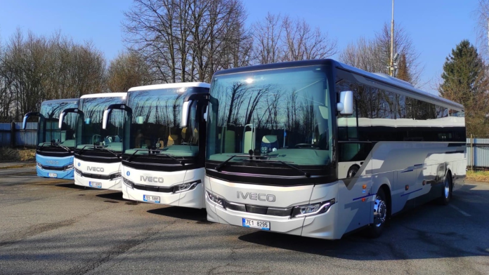 (13) Iveco Bus