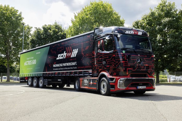 Logistik Schmitt stärkt batterieelektrische Transportflotte mit Mercedes-Benz eActros 600Logistik Schmitt expands electric fleet with Mercedes-Benz eActros 600