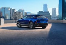 Cadillac: Ηγέτης στα πολυτελή ηλεκτρικά στις ΗΠΑ