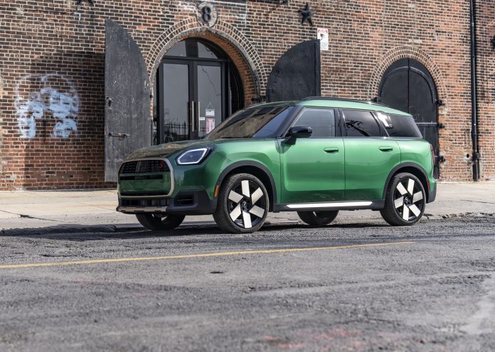 (29) the-mini-countryman-