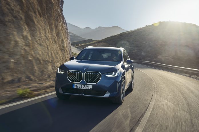 P90554835_highRes_the-new-bmw-x3-30e-x (1)