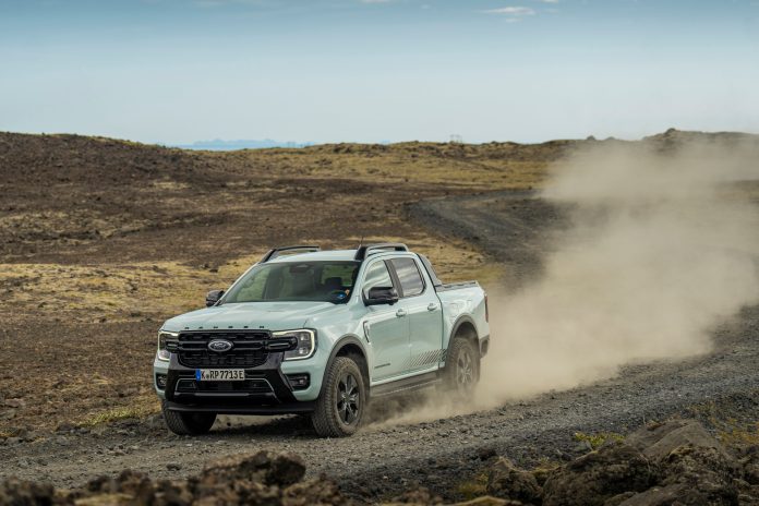 FORD RANGER PHEV_01 (1)