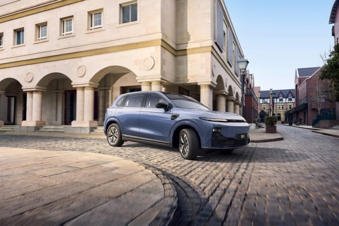 LeapmotorB10_Exteriorshots