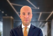 Genesis: Διευθυντής σε Γαλλία-Ιταλία