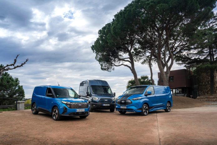 (04) Ford E-Transit Van_E Transit Custom_E-Transit Courier