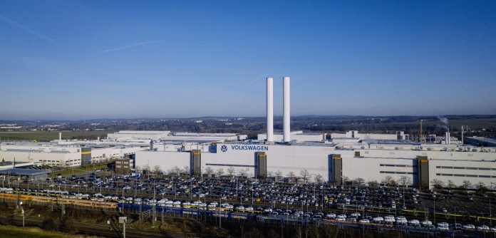 (12) VW Plant