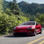 Tesla: Συνεχής καθοδική πορεία