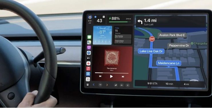 Tesla: Προς ενσωμάτωση του Apple CarPlay