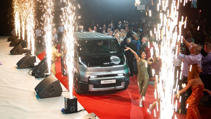 (12) Kia-Solutrans-IVOTY-2026-