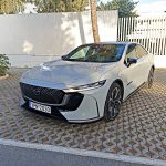 Mazda 6e: Στην Ελλάδα από 37.490 ευρώ – Δημοσιογραφική παρουσίαση στην Αθηναϊκή Ριβιέρα (εικόνες)