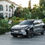 Νέο Toyota bZ4X με μεγαλύτερη αυτονομία και αναβαθμισμένη οδική συμπεριφορά
